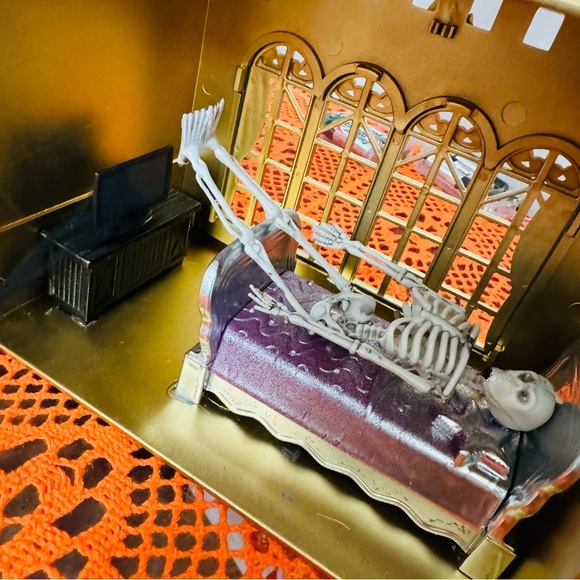 CUSTOM MADE Massive Gold Haunted Dollhouse - Picture 8 of 16